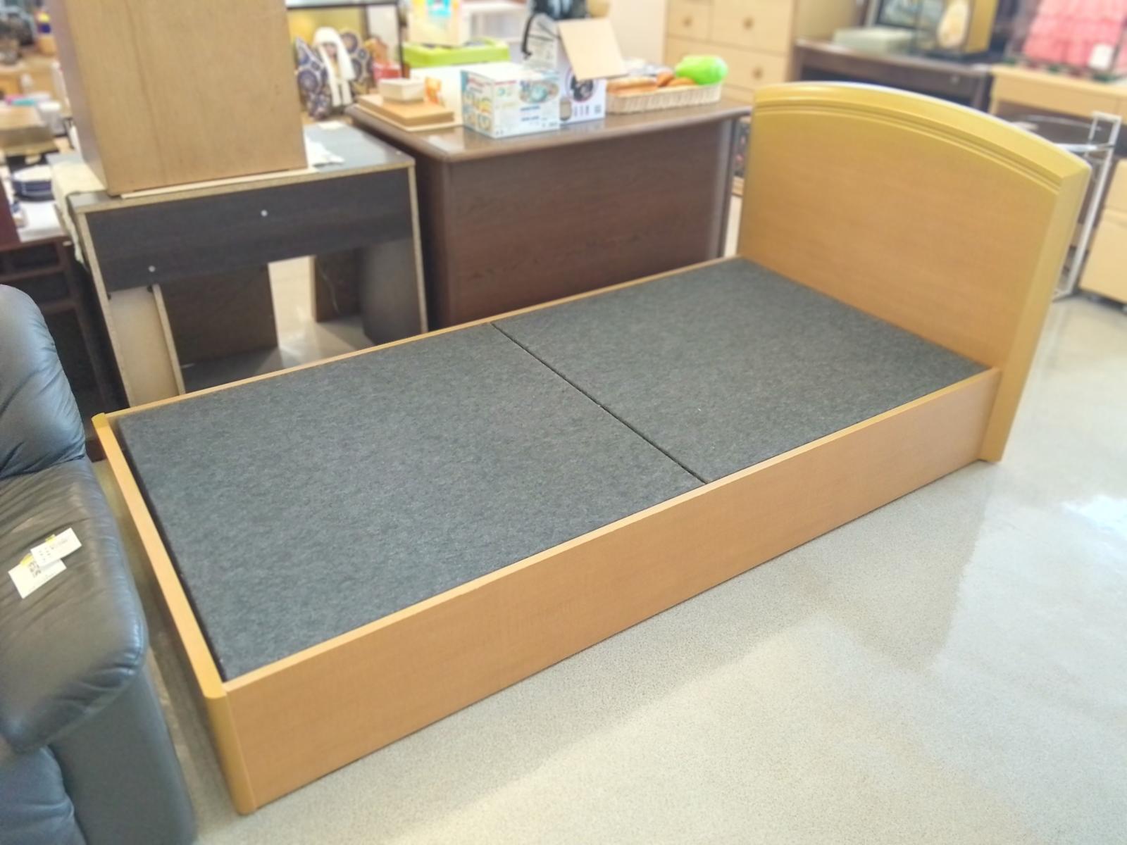 シングルベッド