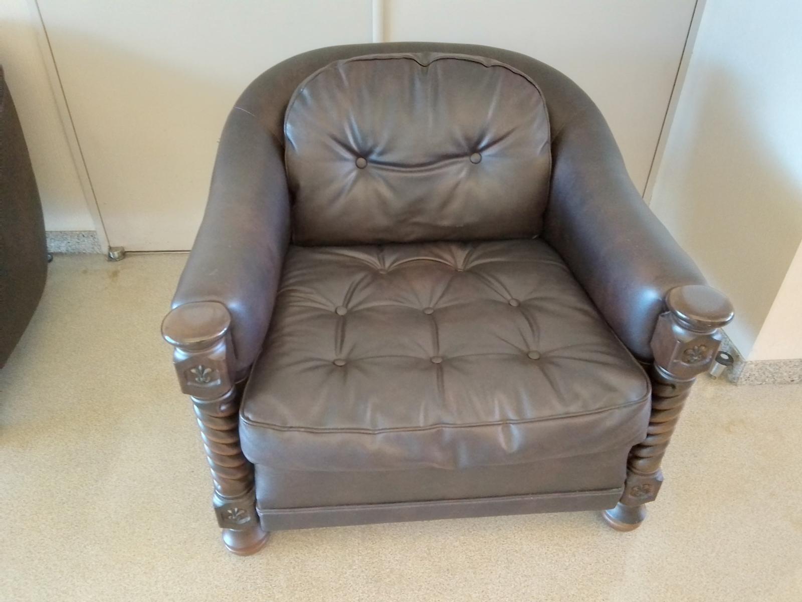 革張り1人掛けソファー