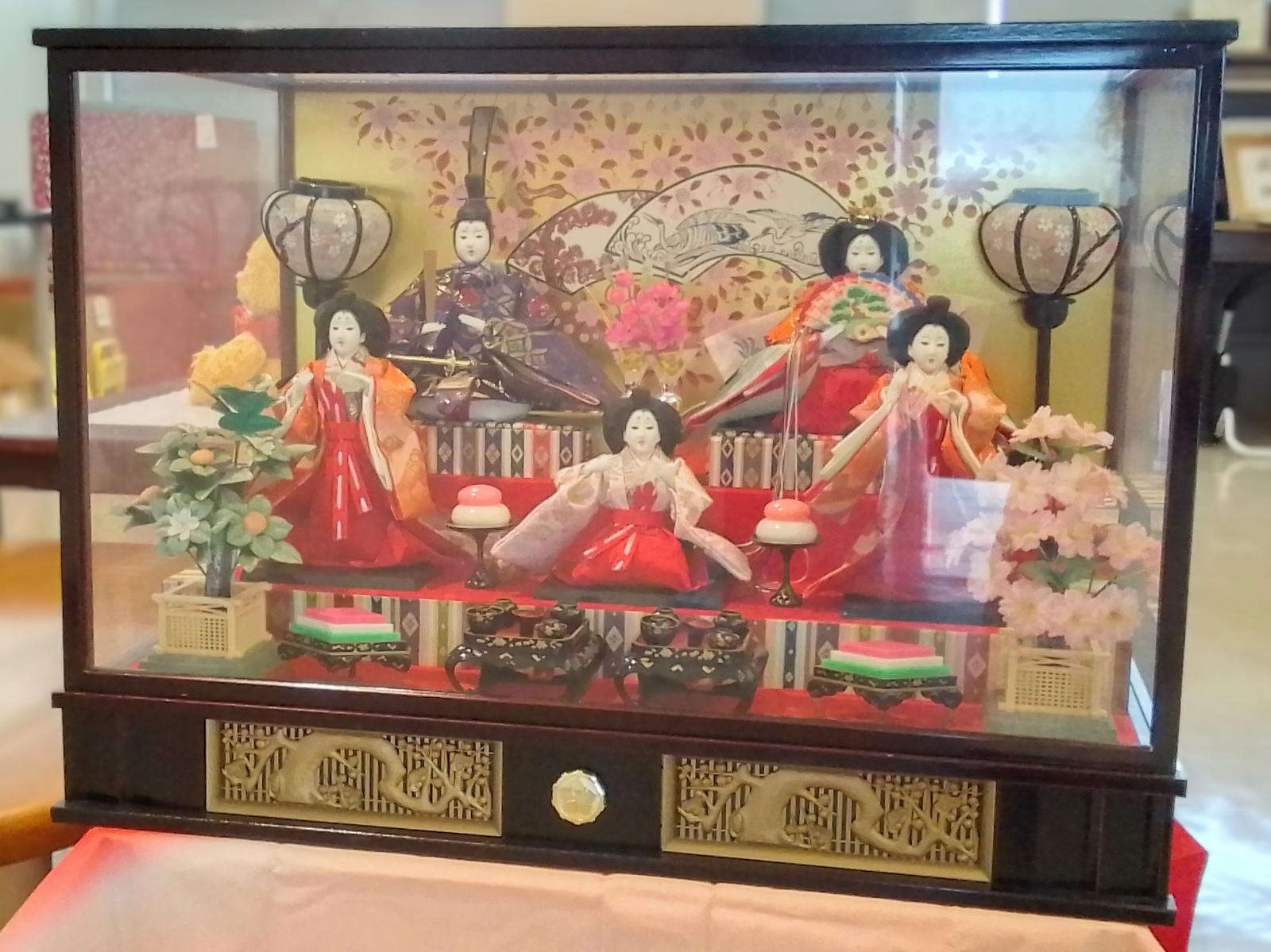 ひな人形　二段飾り
