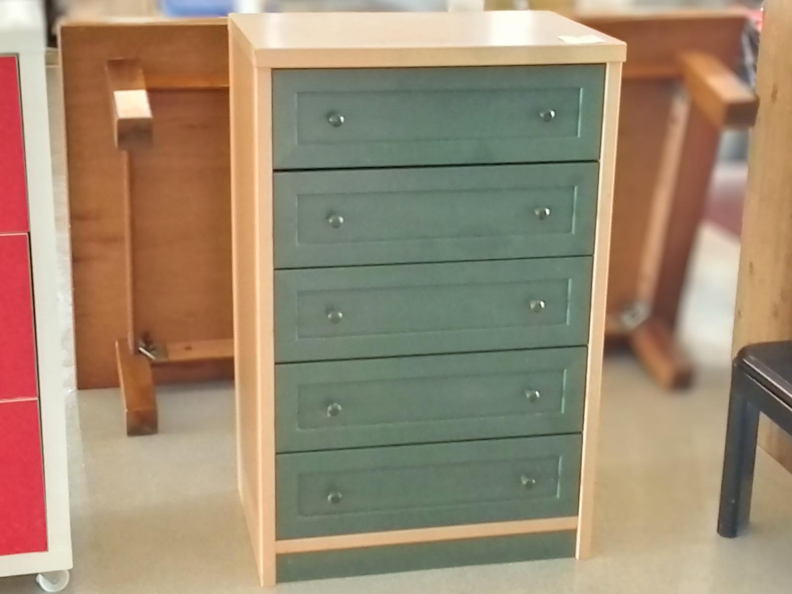 チェスト（緑）