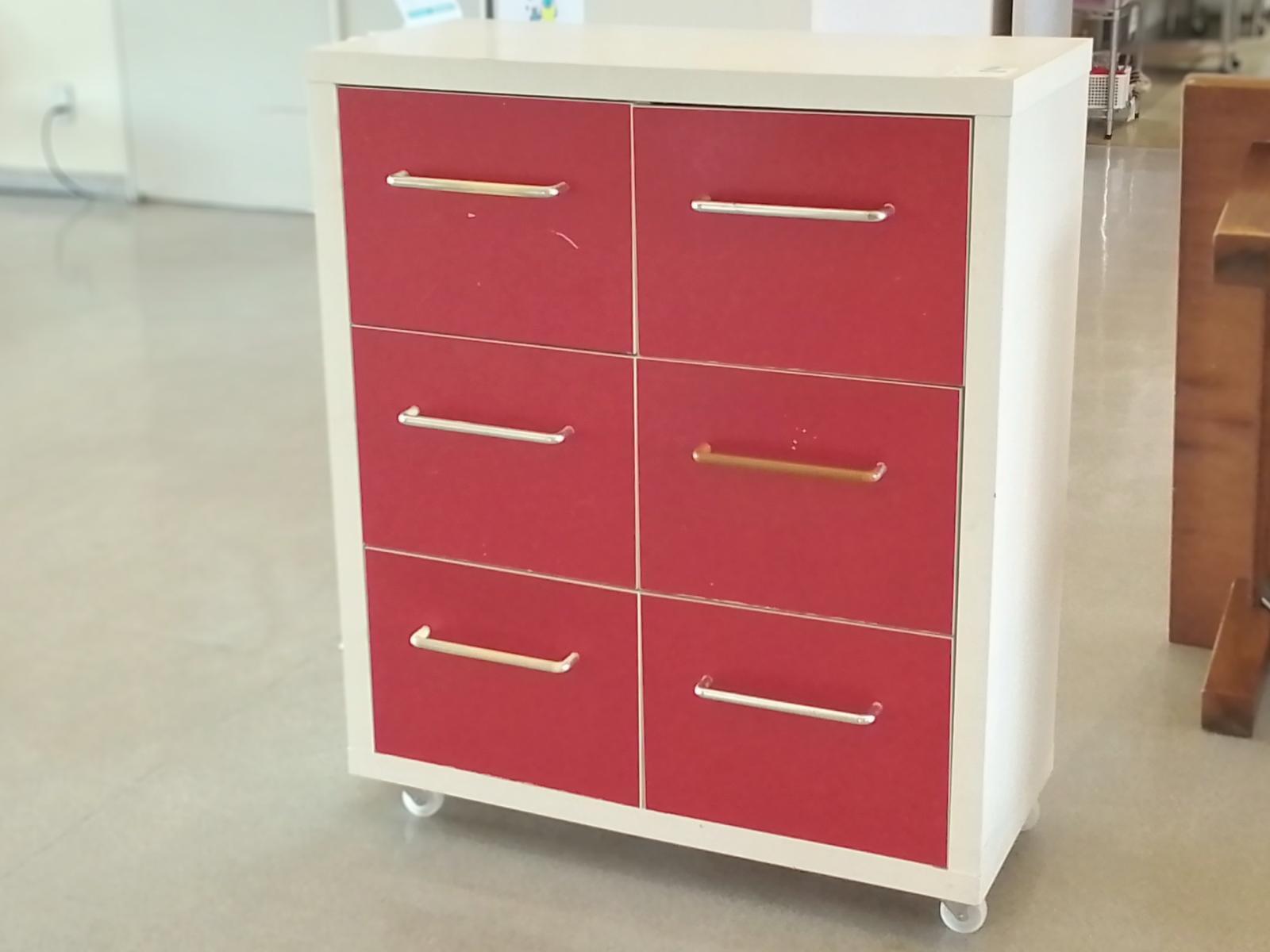 チェスト（赤）