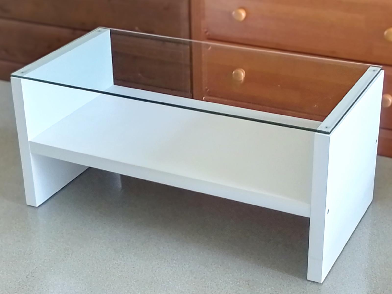 ガラステーブル