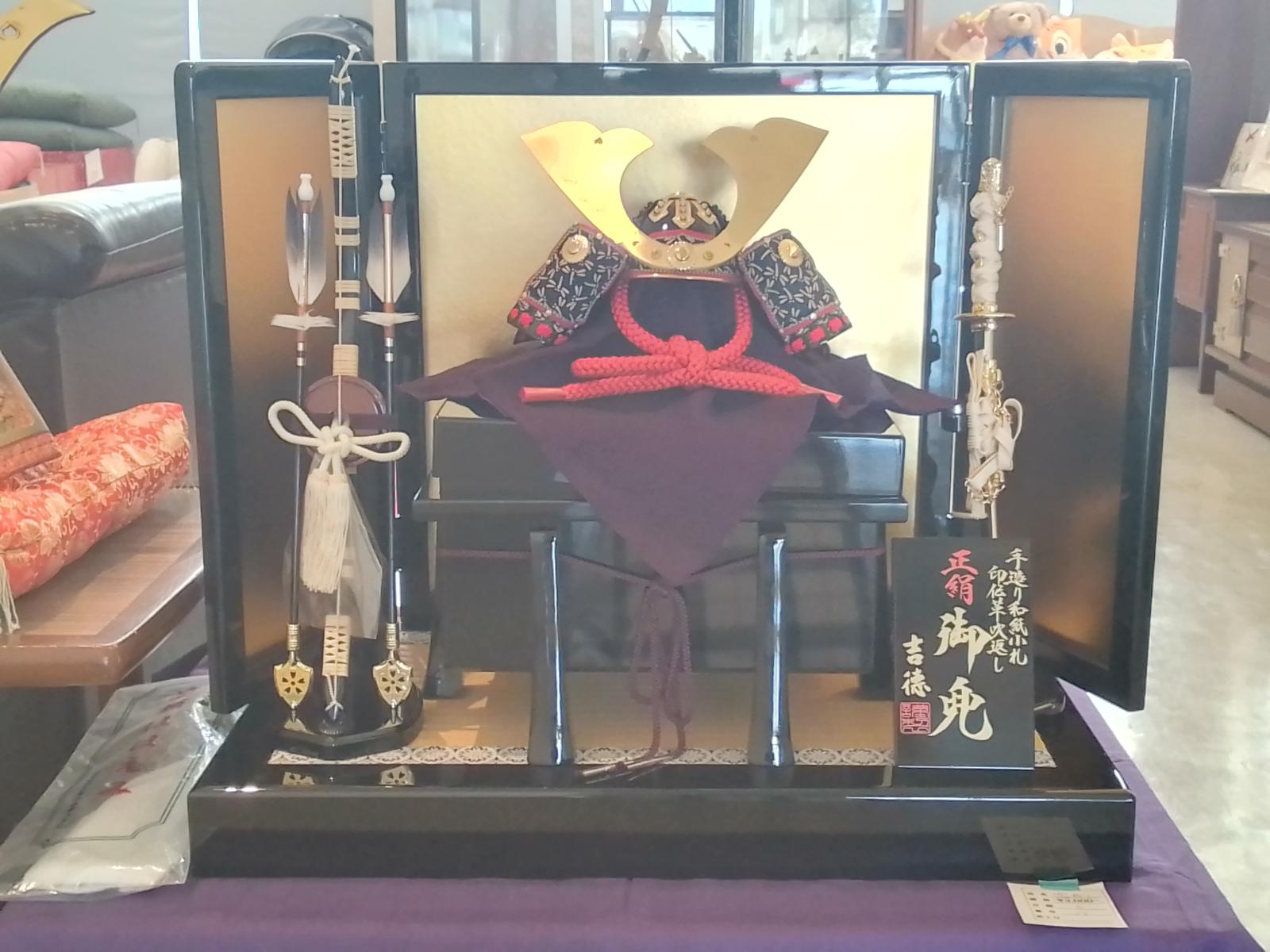 兜飾り（箱あり）