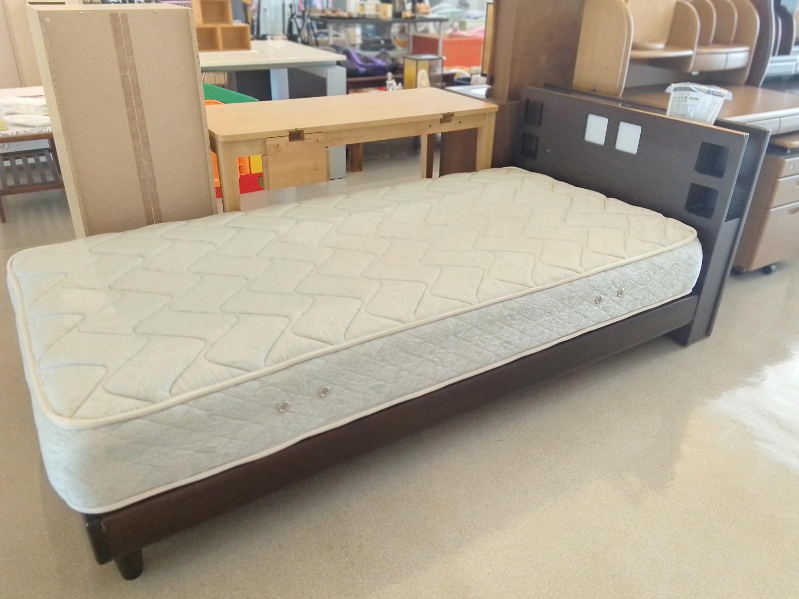 シングルベッド