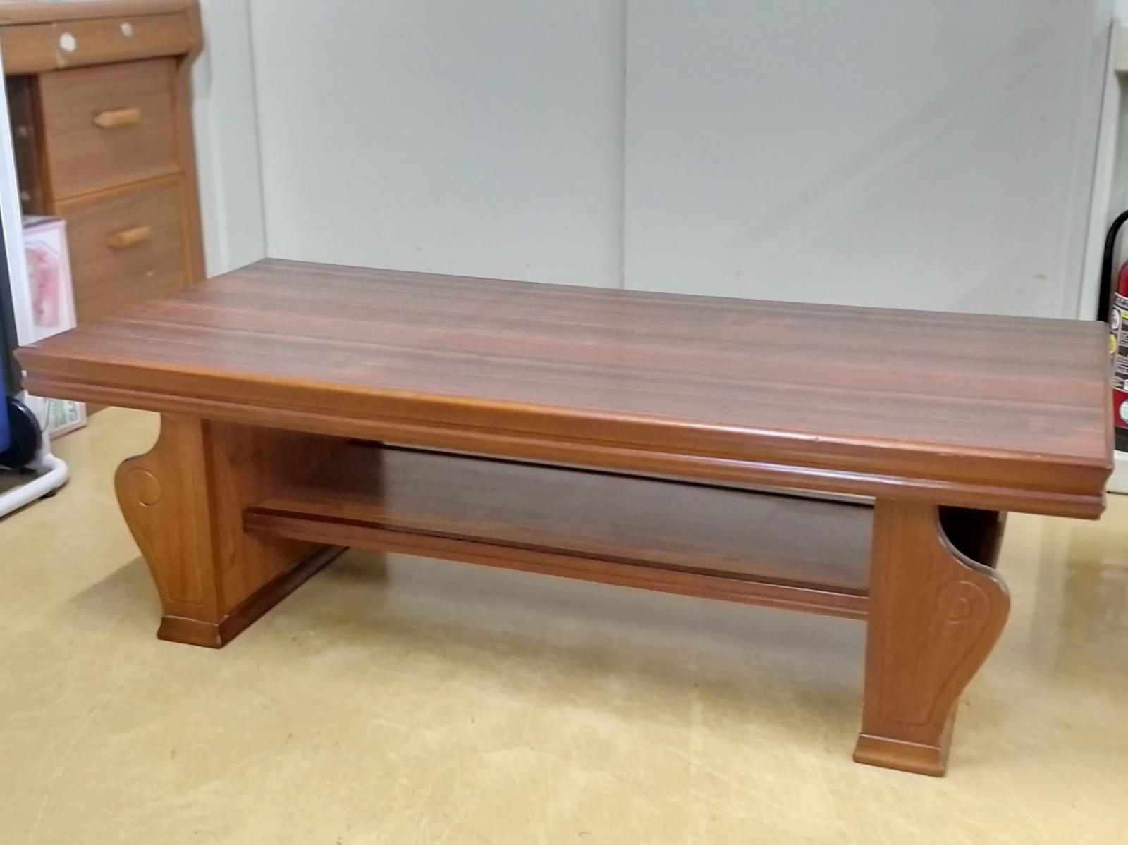 リビングテーブル