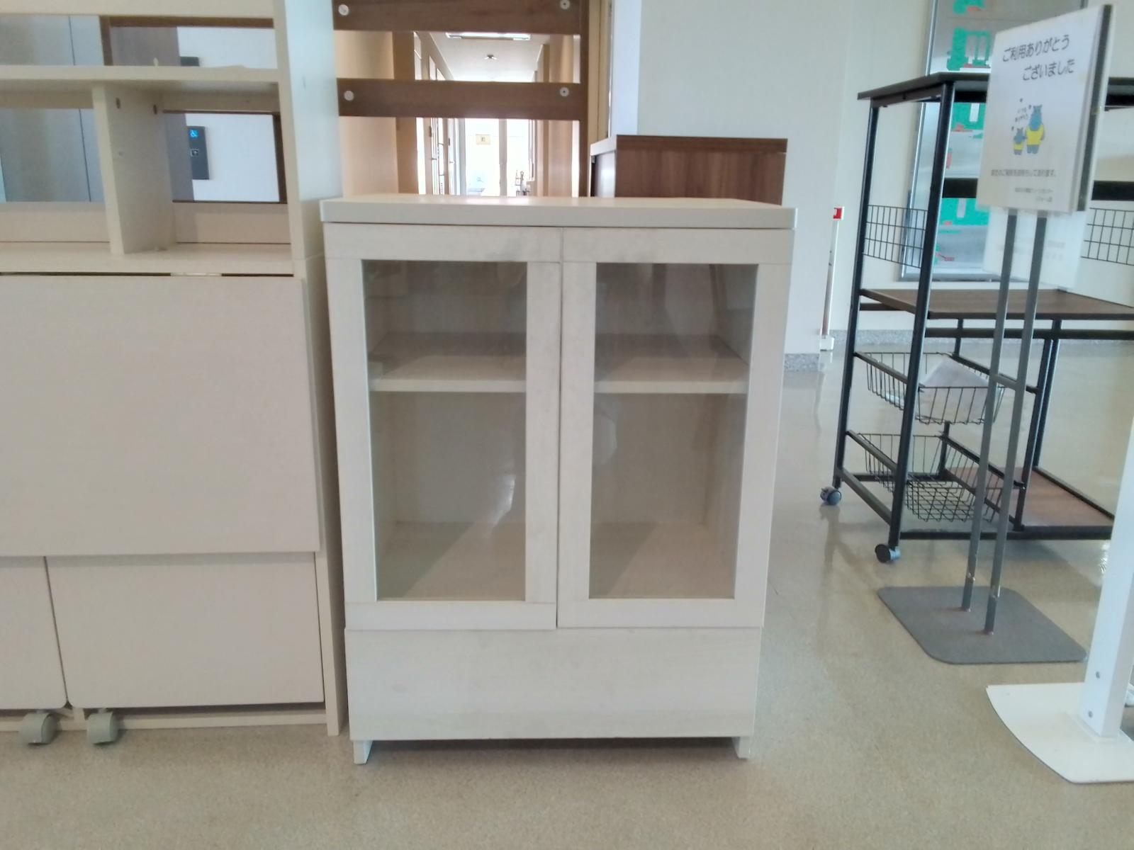 キャビネット(白)