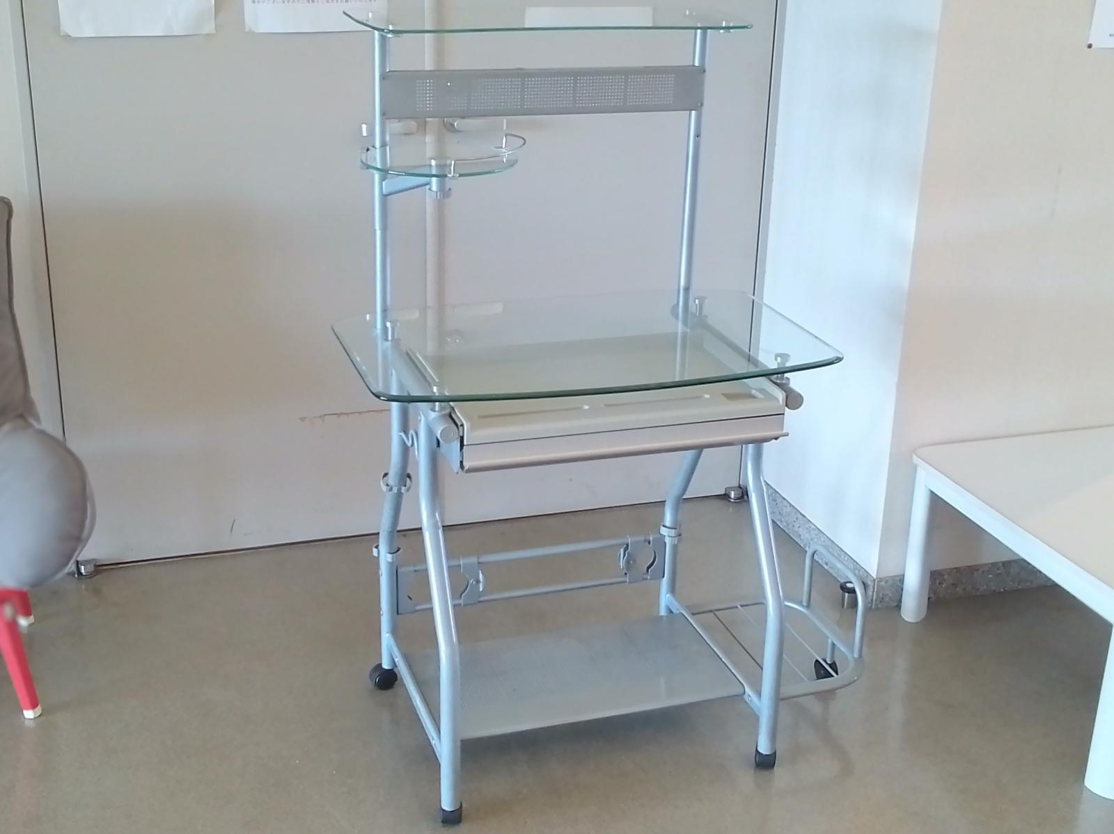 パソコンデスク　ガラス