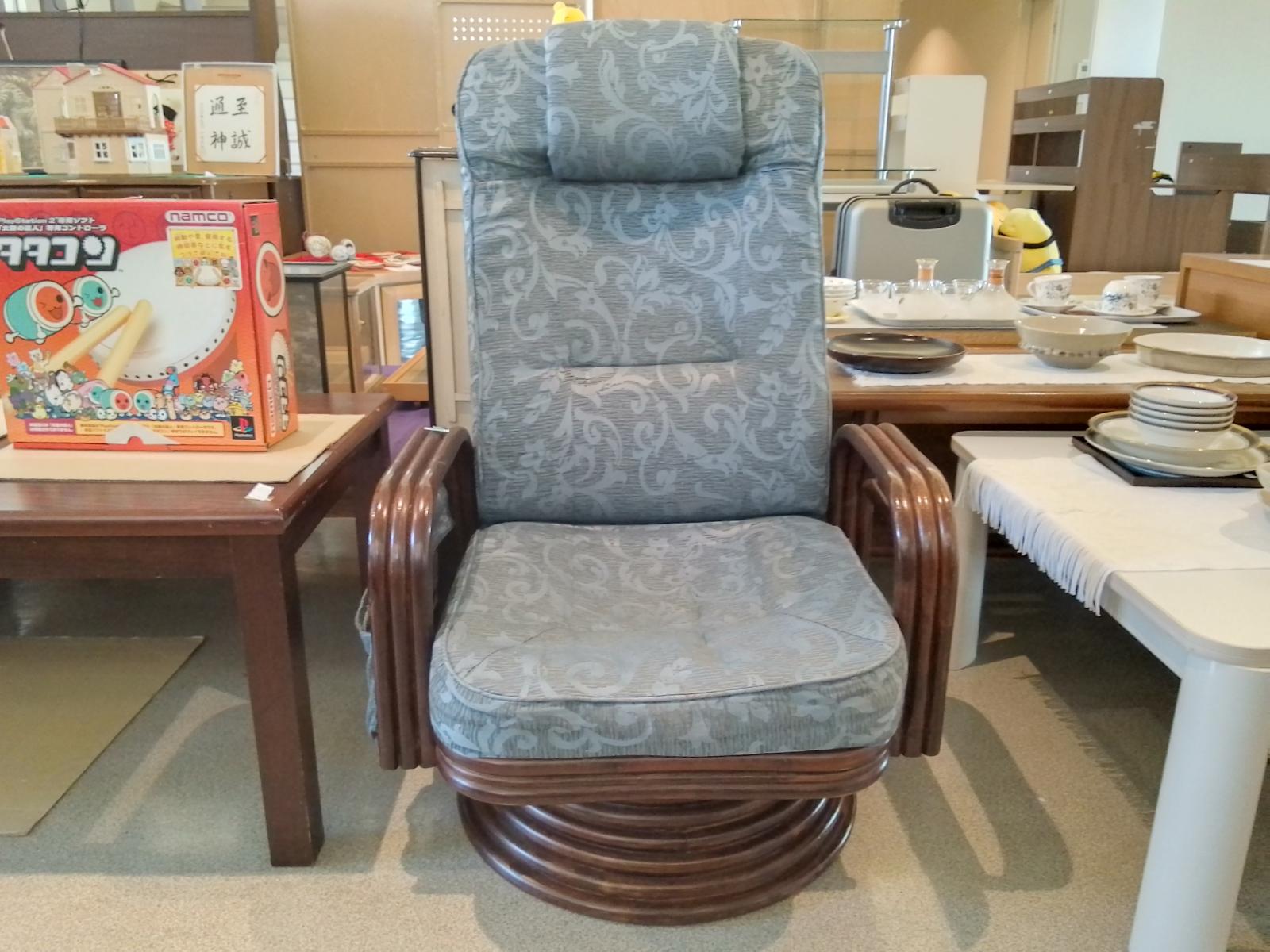 回転リクライニングいす