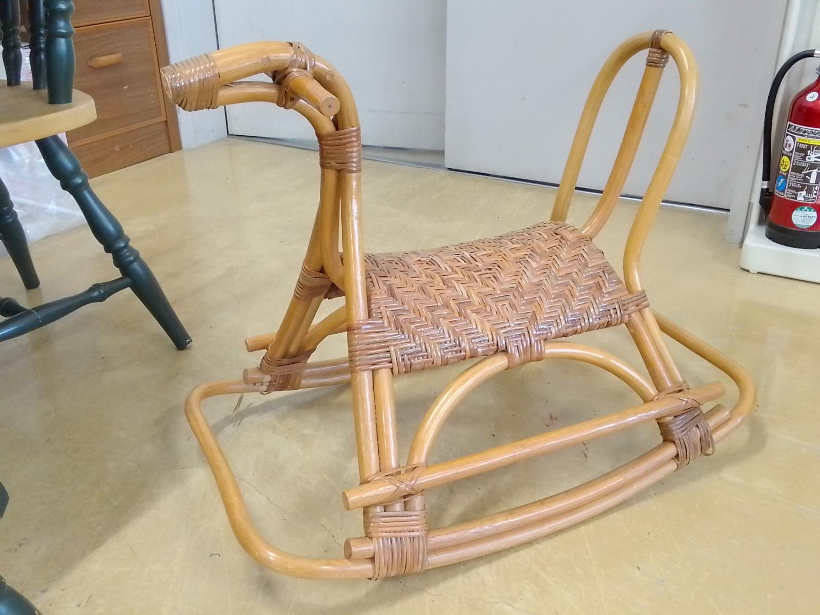 籐ラタン　木馬