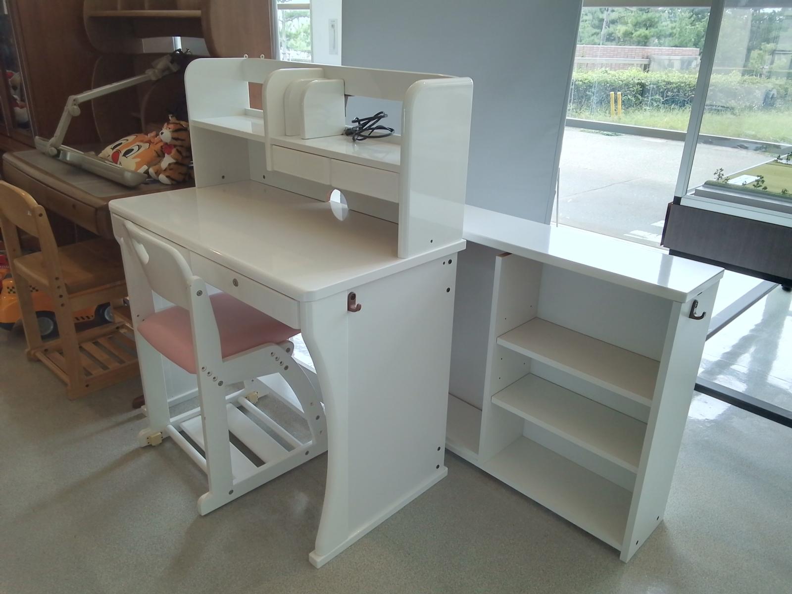 学習机セット(椅子。本棚付き)