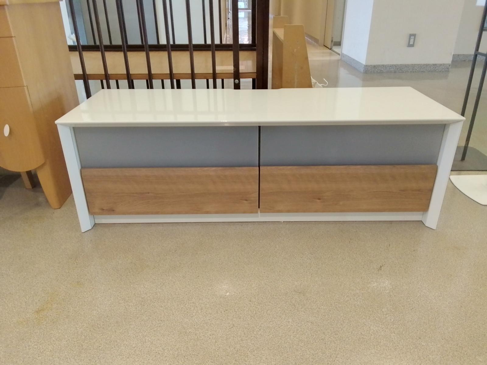 テレビボード(白)