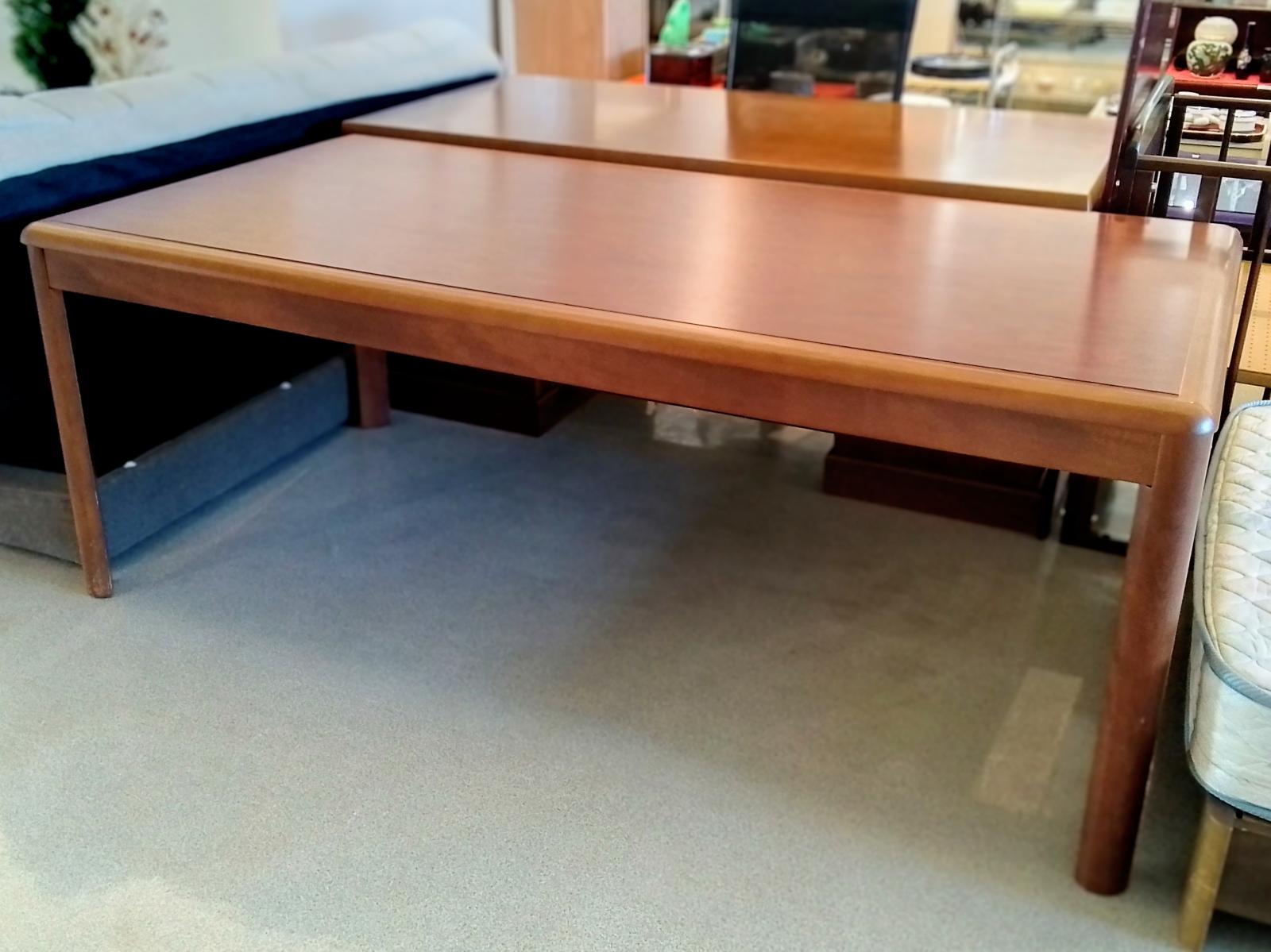 ダイニングテーブル