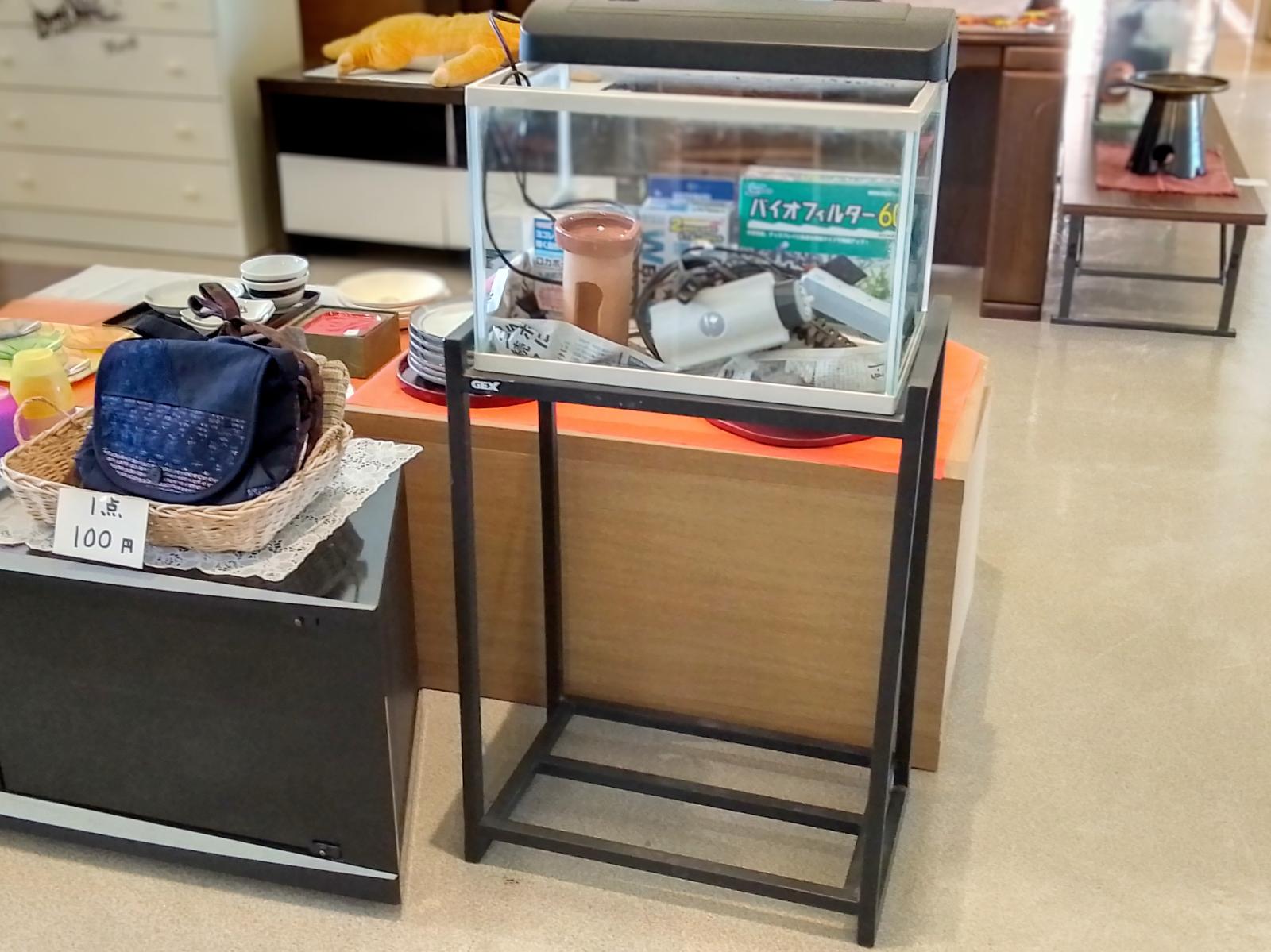 スタンド付き水槽 付属品あり